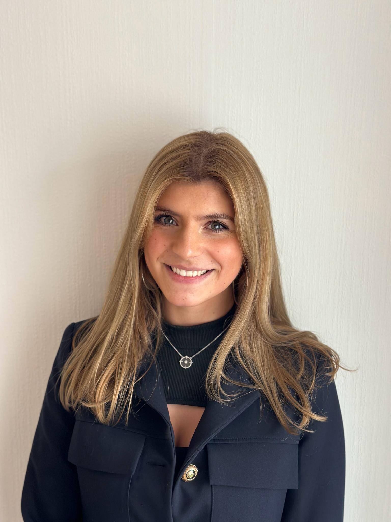 Camille D. - Consultante Marketing Digital | CRM | Social Media