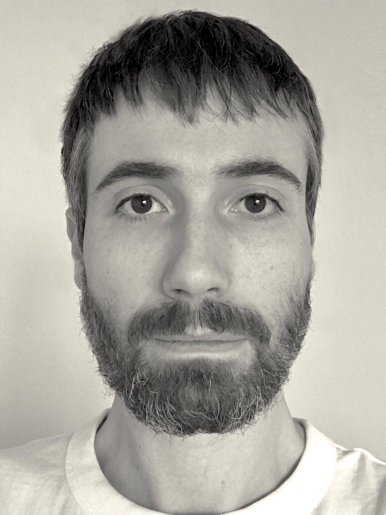 Antoine Ollivier - Designer Graphique | UI Design, Data, Motion, etc