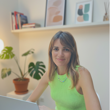 Andrea Vila Estévez - Diseñadora & Ilustradora | Branding e IA Creativa