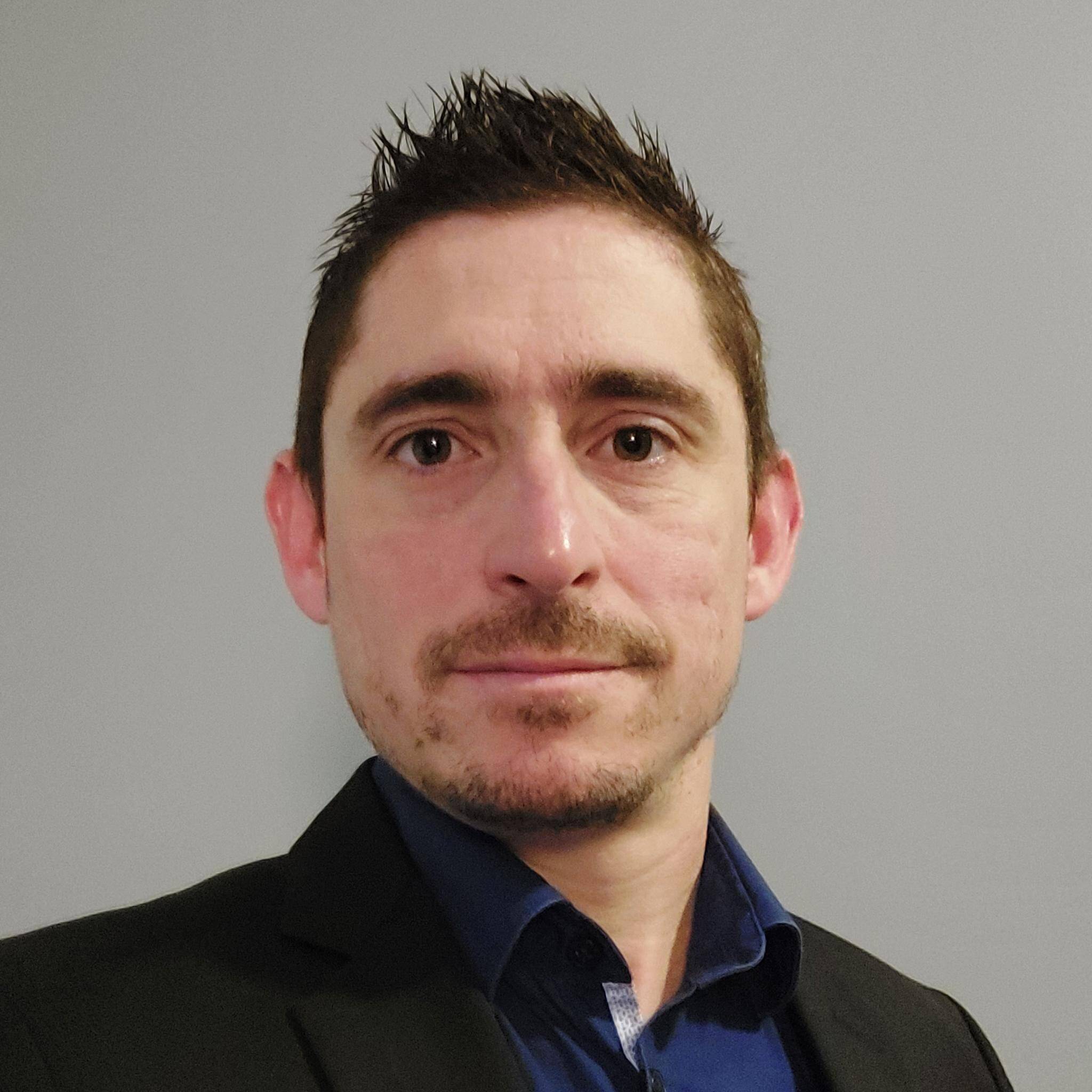 Thomas Hostache - Développeur C/C++/Windev