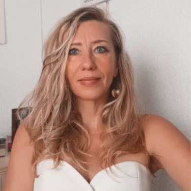 Zaneta Vaskova - Behavioral Sales Coach