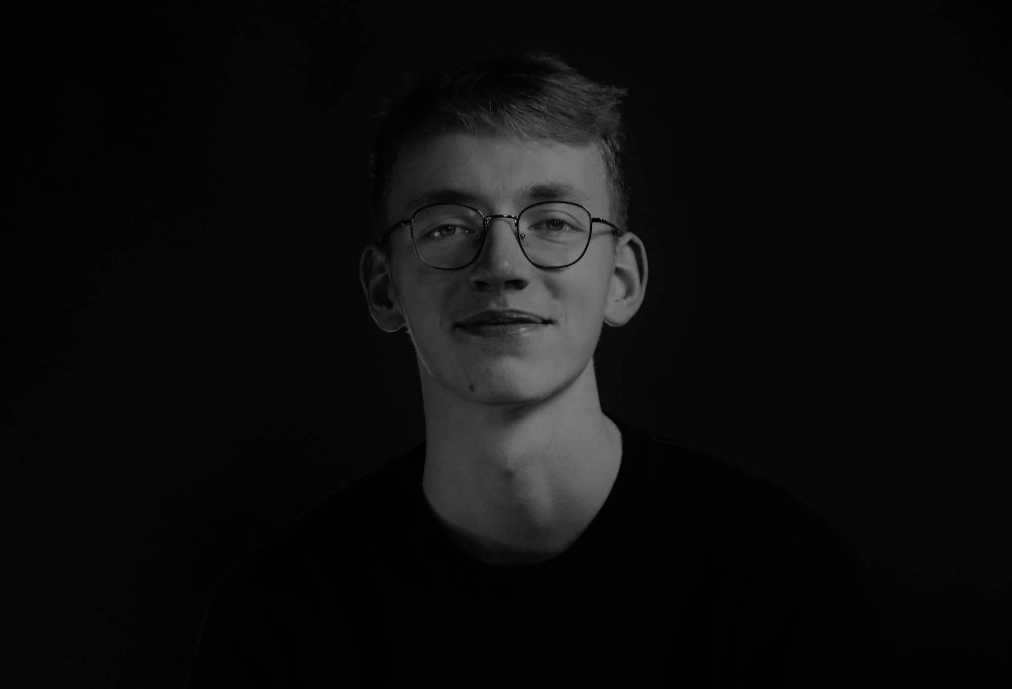 Ronan Poulhalec