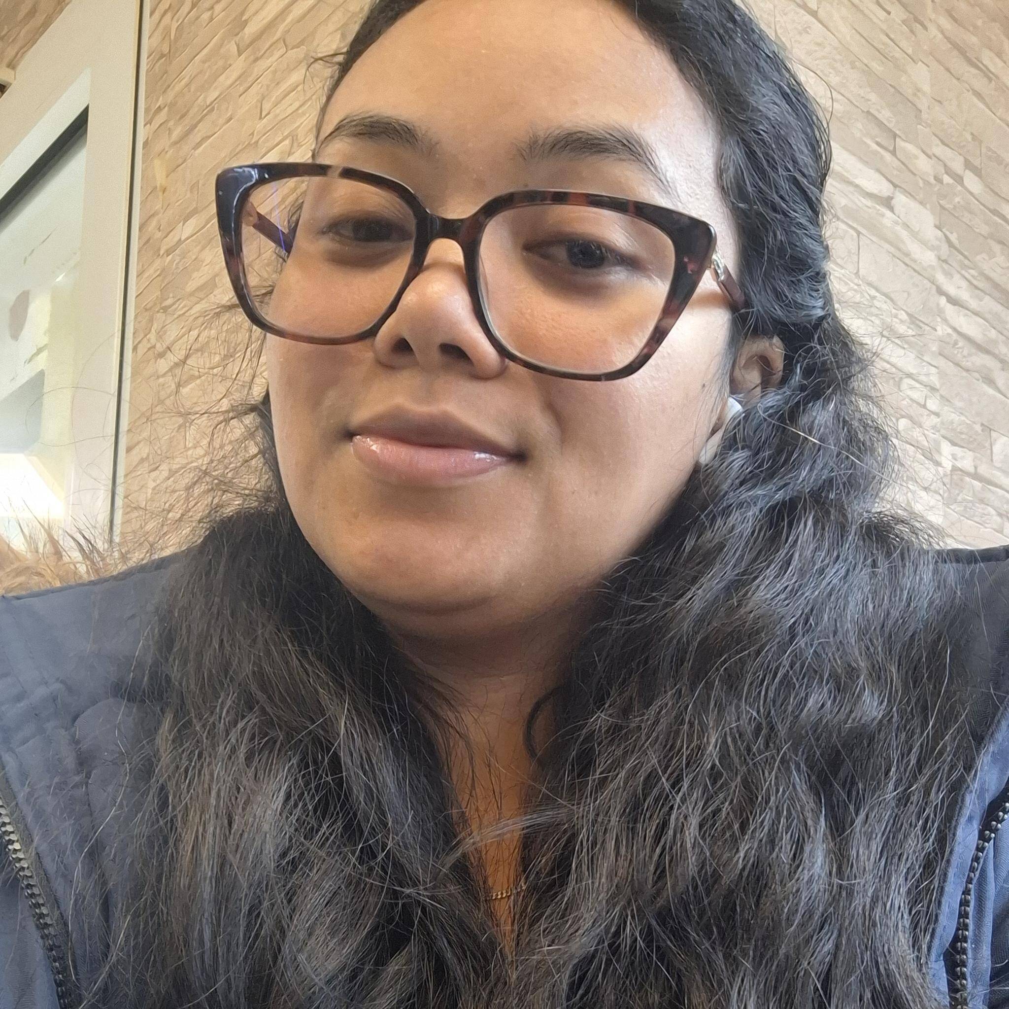 Hasina Fanomezantsoa - Spécialiste relation client bilingue FR_Germany