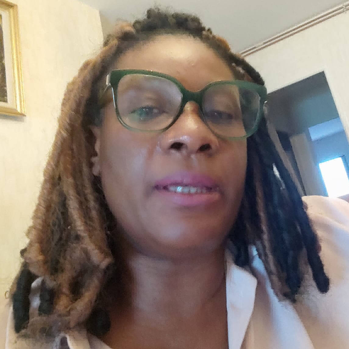 Adetutu Busuratu Alatishe - Assistant Virtuel/Assistant administratif 