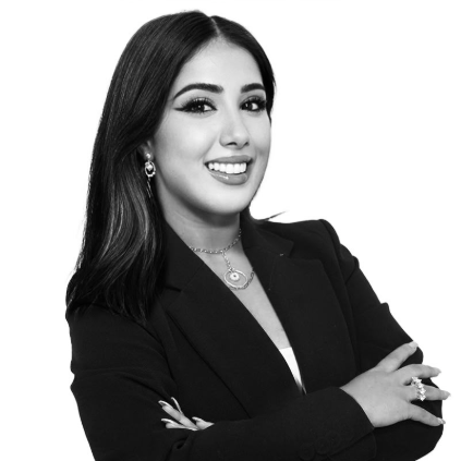 Oumayma E. - Community Manager - Business Developer