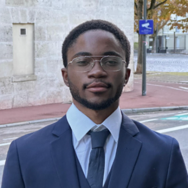 Lélian  - Inventory manager, Business analytics