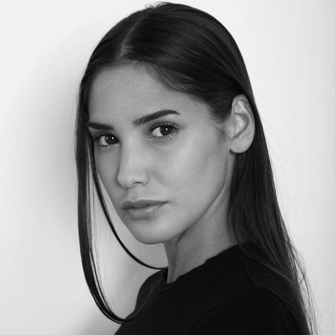 Nadia  - COMMUNITY MANAGER