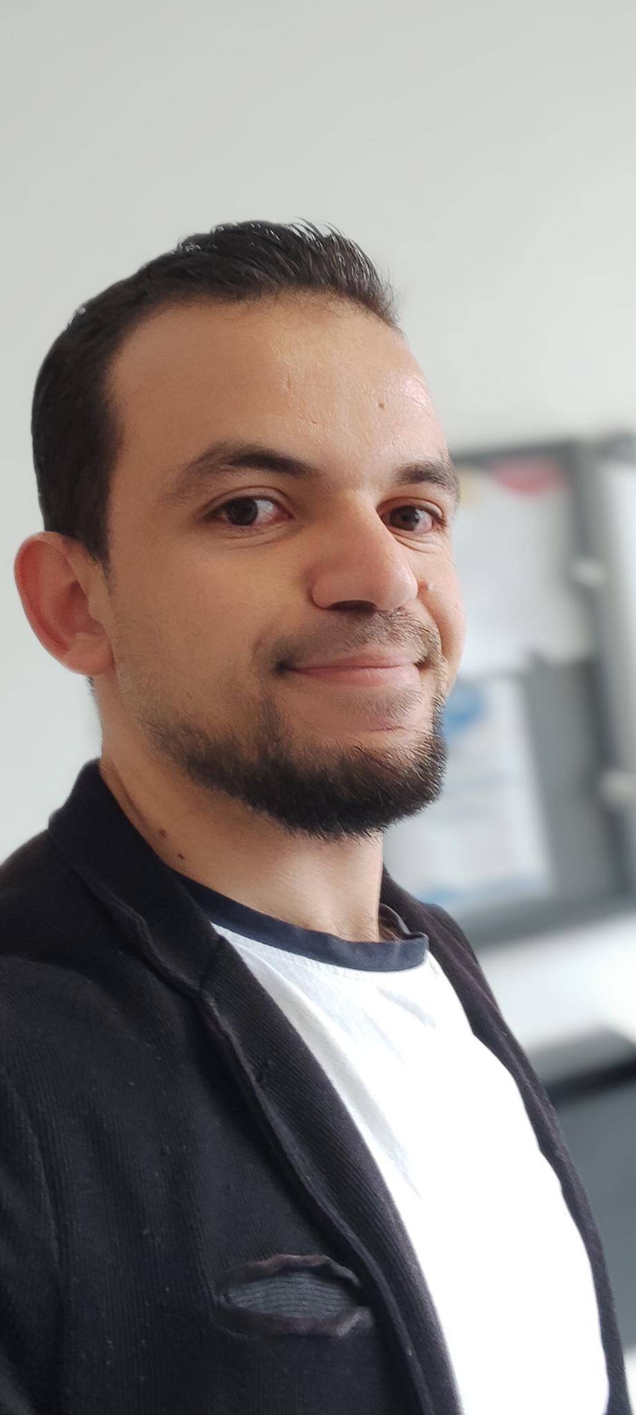 Fayssal Miloudi - Technicien support informatique helpdesk