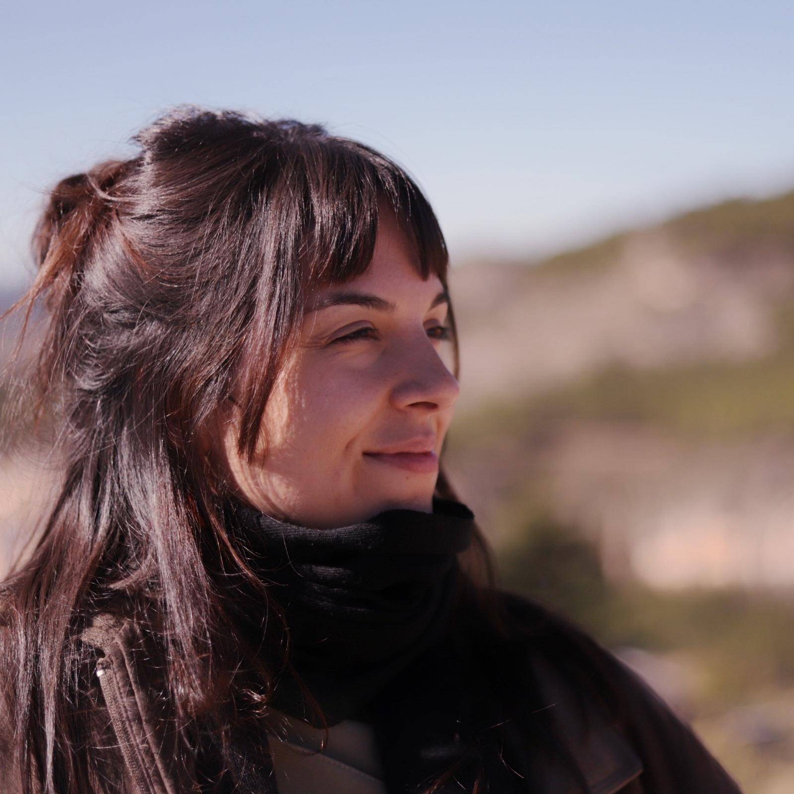Blanca L. - Locutora con Estudio Propio - Spanish Voice Over