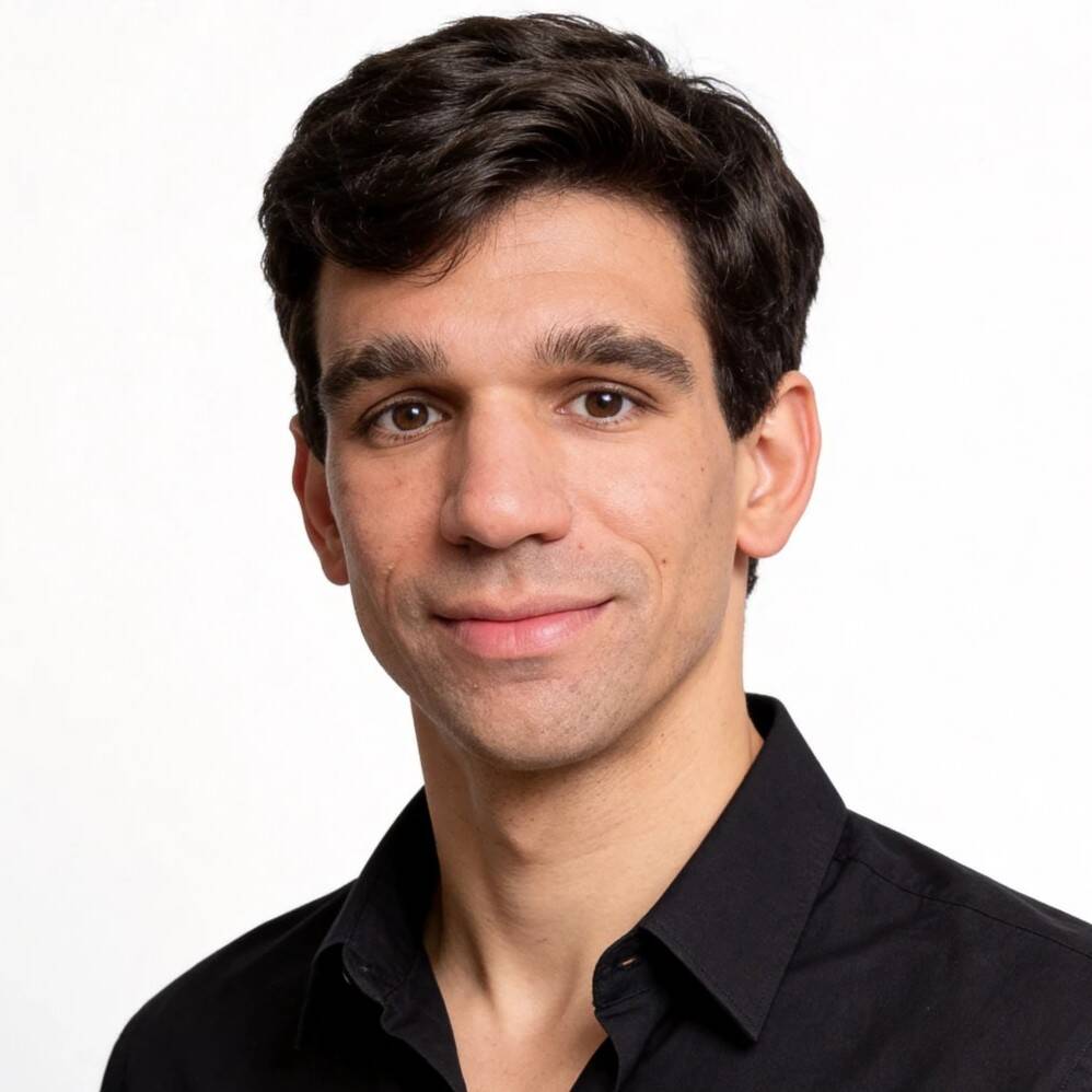 David Perdomo - Software Architect | Back • Front