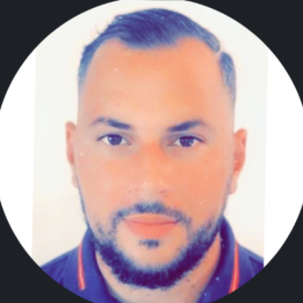 Hicham Benhassine - Freelance en création digitale et communication vi