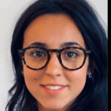 Laura  - Product Manager | MedTech & HealthTech Expert