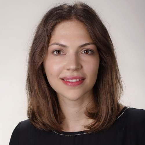 Juliane  - Interim COO / Country Manager Germany