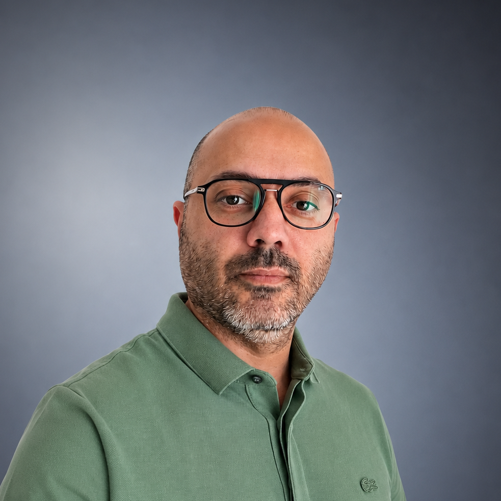 Farid H. - Expert/Architecte Poste de Travail