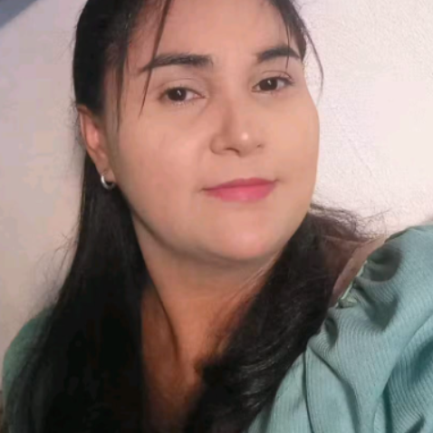 Ana Janeth - Ejecutiva de Ventas y Administración