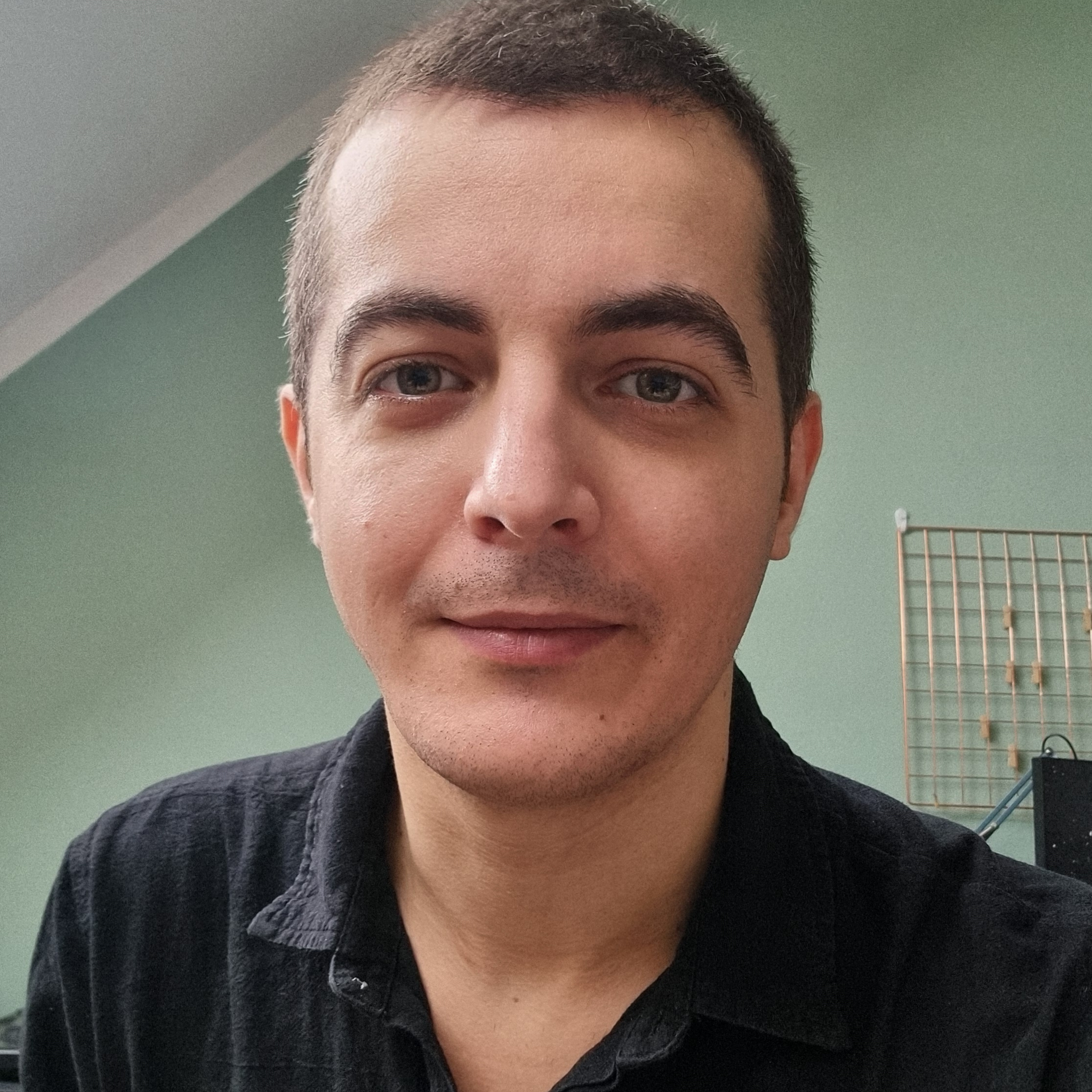 Valon U. - Senior Web Analyst | Tracking Specialist