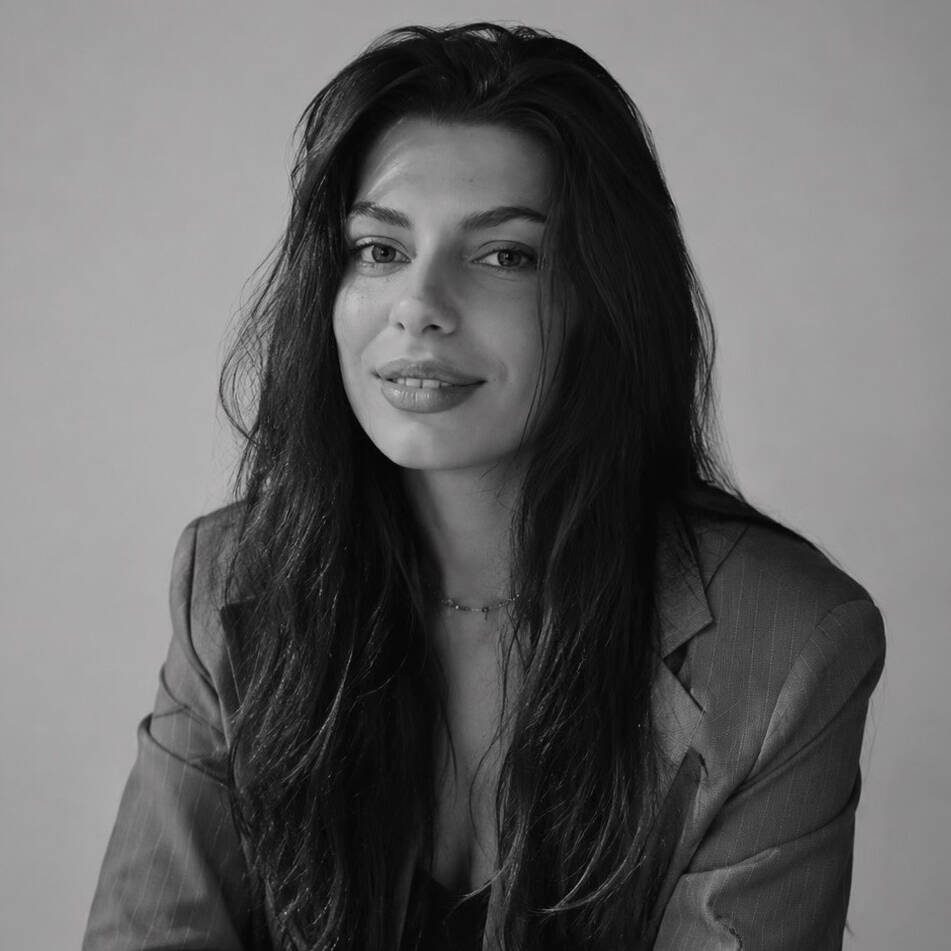 Frédérique G. - Stratégiste Créative | Branding Social & Ads