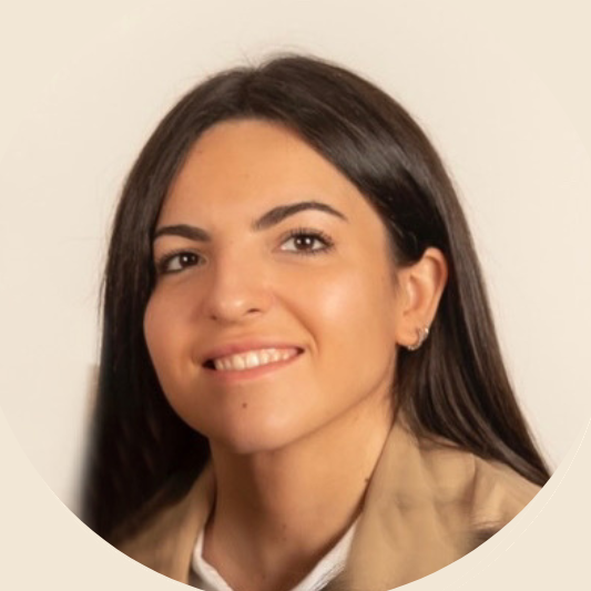 Maitane Osuna - Estrategia Digital | Community Manager | UGC