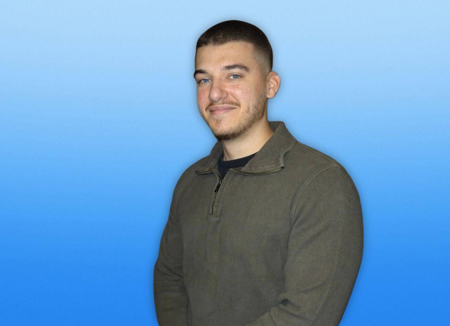 Alex Matache - React/Next.js Developer | Mobile & UI Design