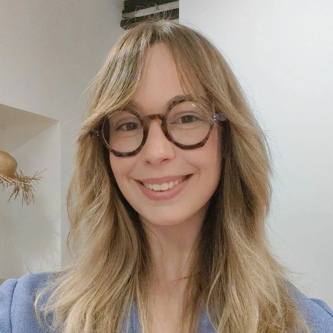 Estelle G.