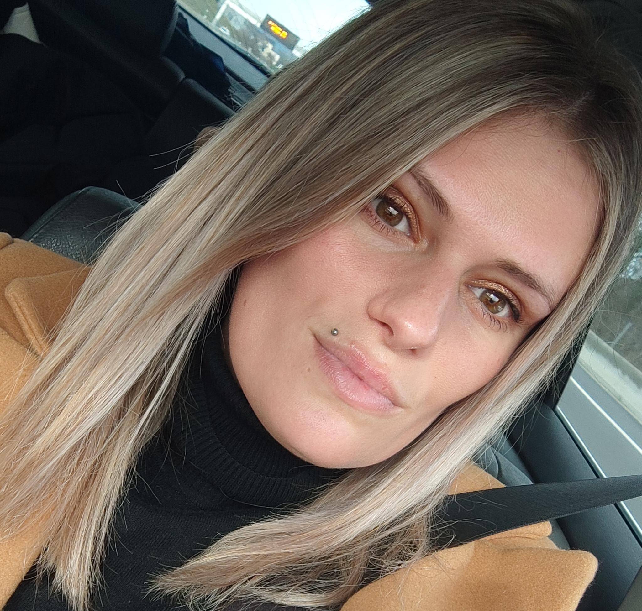 Flore Dorval