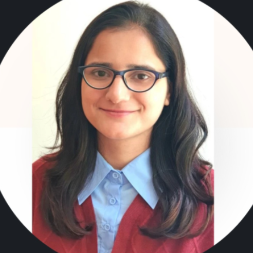 Aqsa Maqbool - Social Media Manager | Content Creator | Education