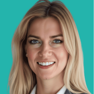 Elisa  - Editorial Editor & Online Marketing Manager