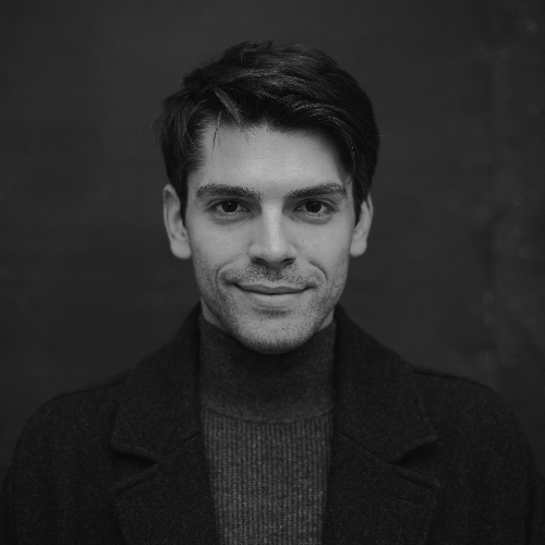 Harry  - Strategic communications consultant & Media relations