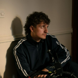 Adrián Lozano Mateos - Filmmaker  / Creador de contenido / Editor