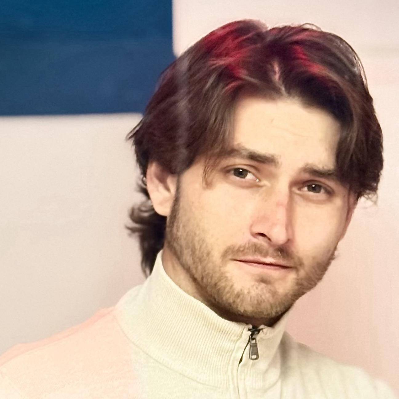 Alexandre Ferré - Graphiste,  DA Manager, UI, rédaction