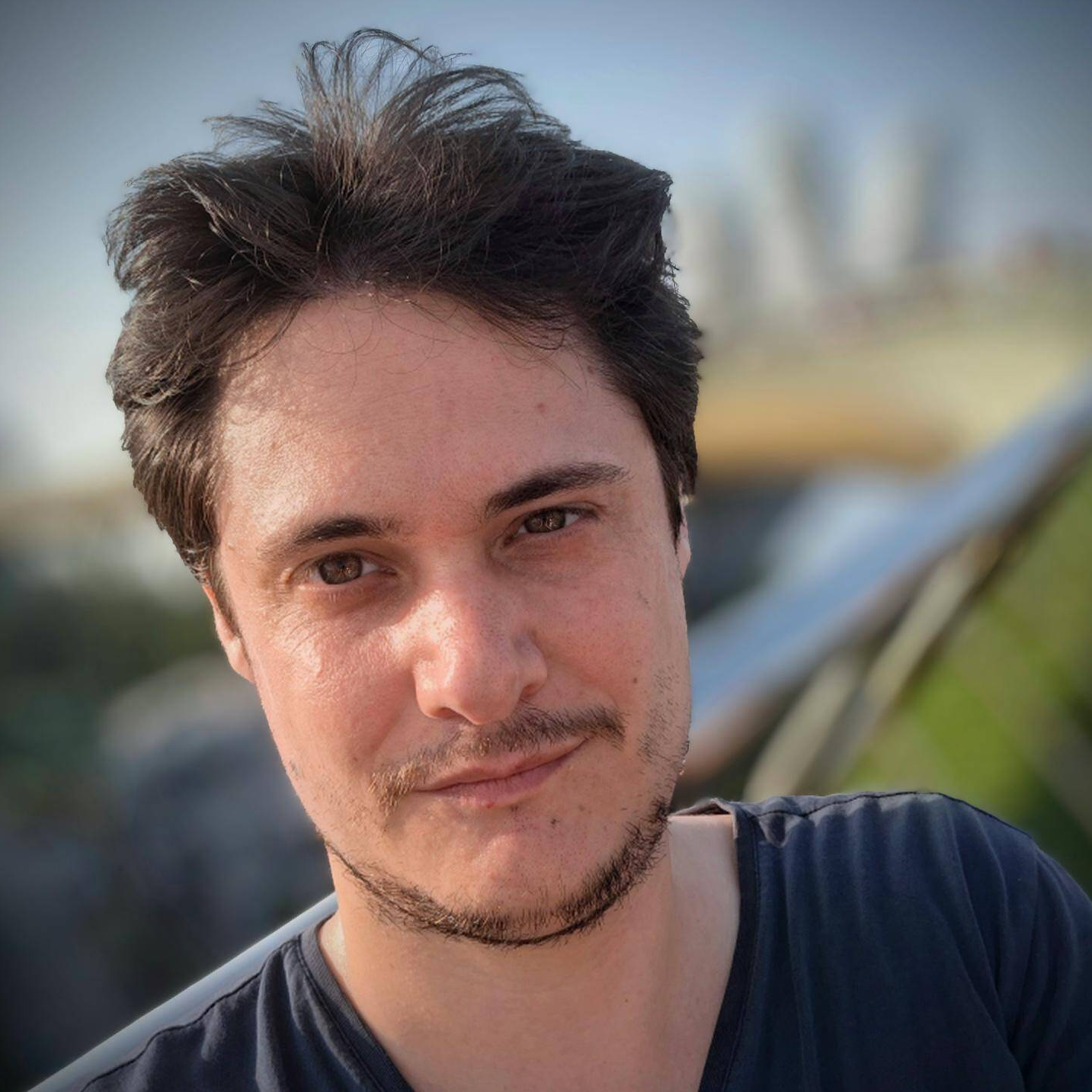 Geoffrey H. - Expert Frontend Svelte / Vue