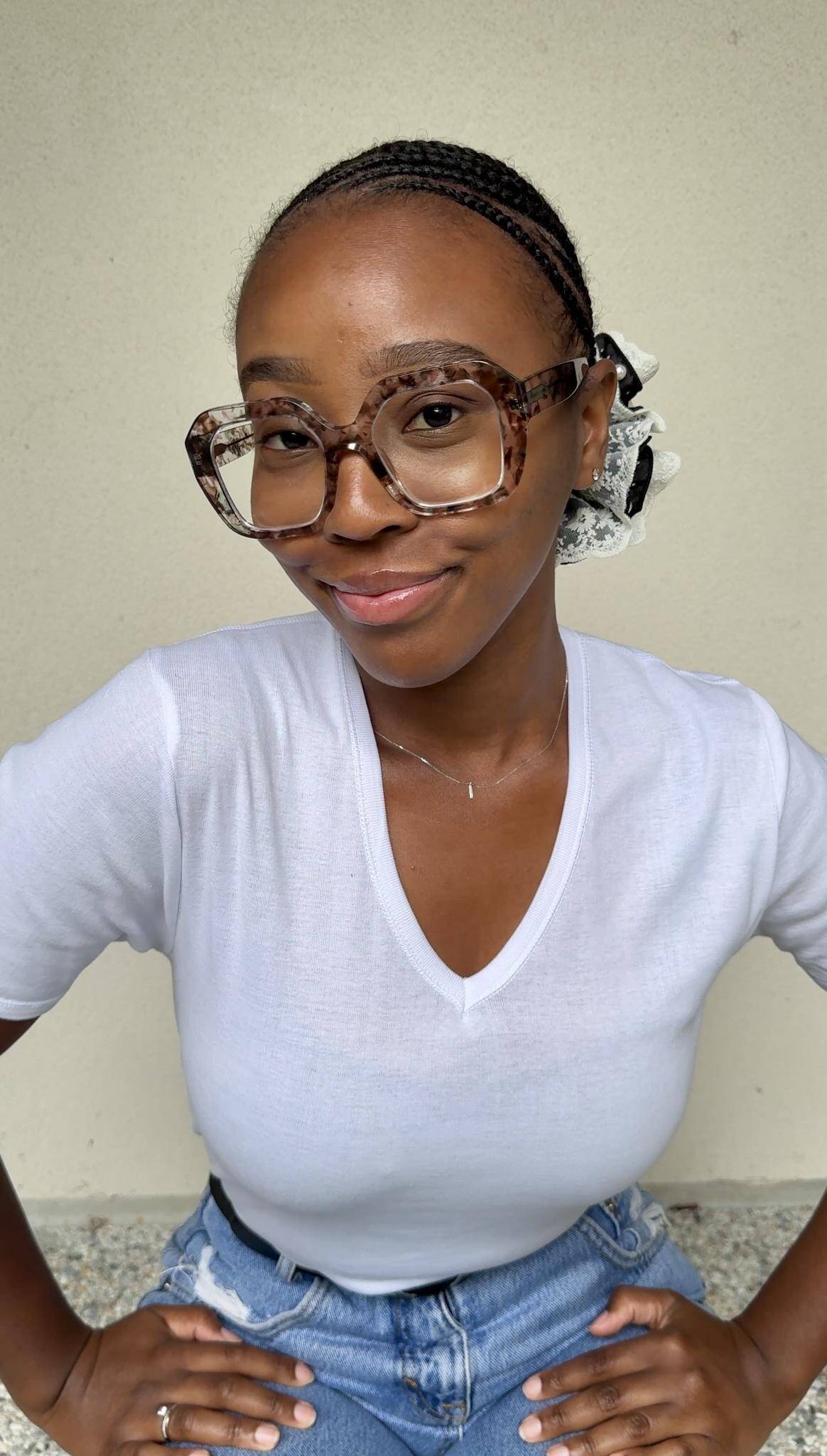 Yanissa Kanua - Créatrice UGC | Community manager 