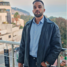 Akram Adjadj - Expert en migration et programmation de sites web