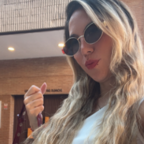 Solymar Davila - ASISTENTE VIRTUAL / COMMUNITY MANAGER