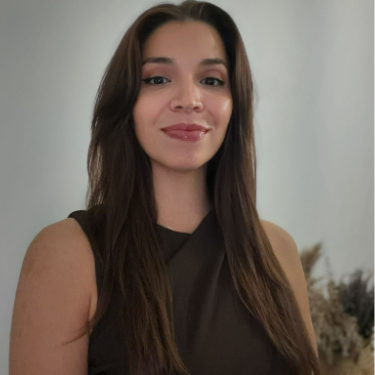 Irene Andrea C. - Especialista en Marketing Digital & Social Media