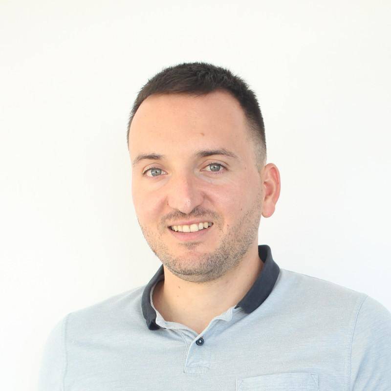 Dimitri  - System and Network Administrator - IT Trainer