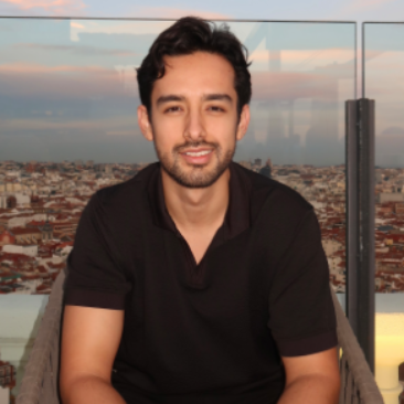 David E. - Fundador y Arquitecto de Sistemas Digitales