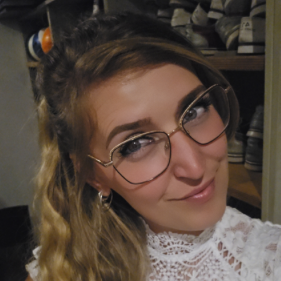 Selina Manglus