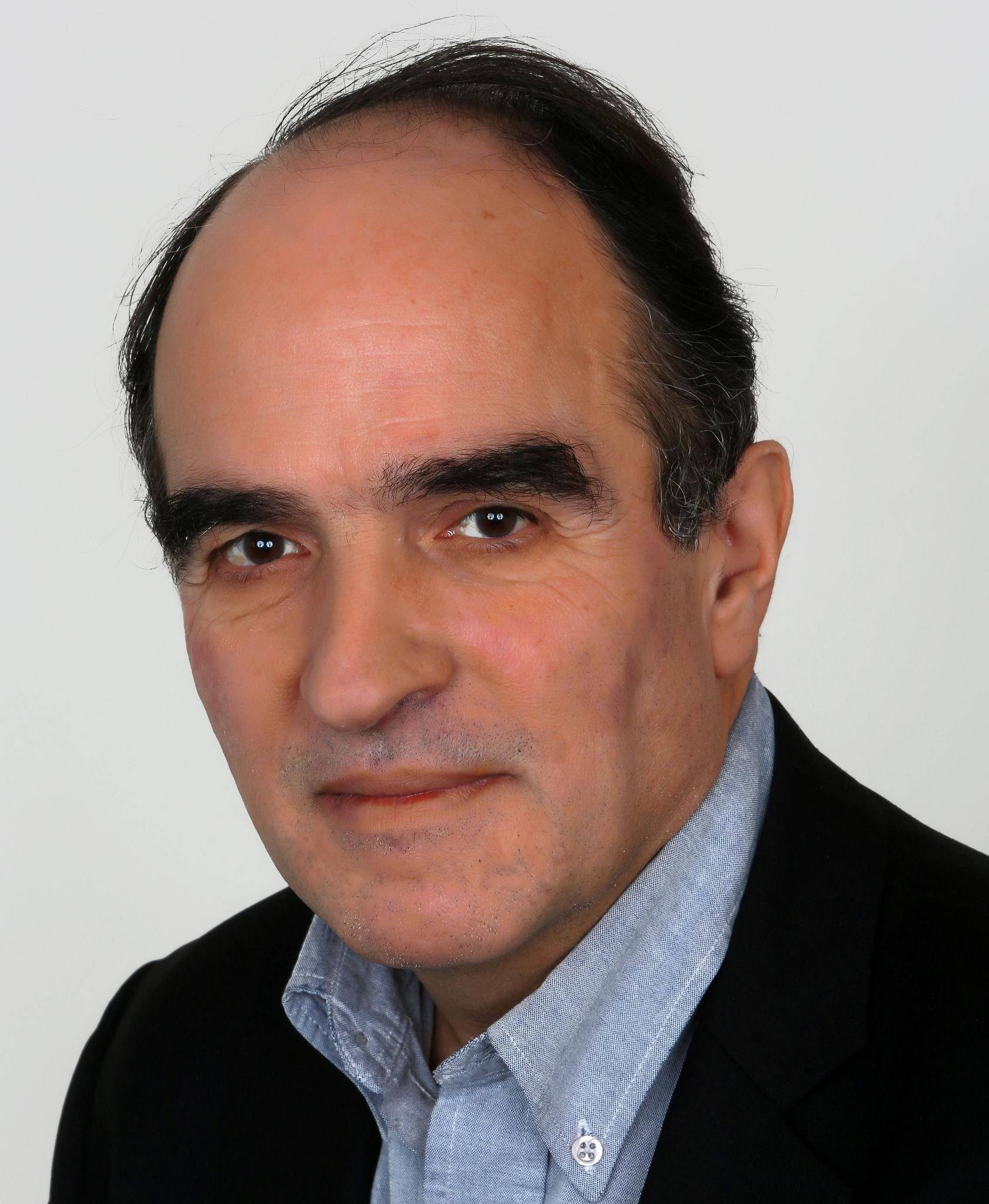 Eric M. - Senior marketing consultant - Business Strategy