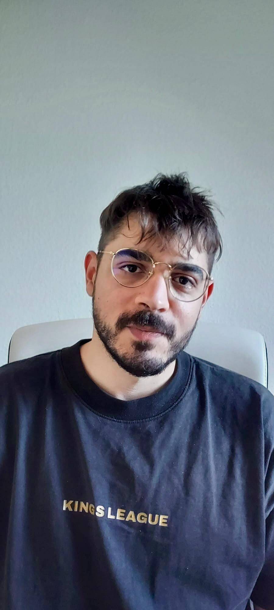 Erik B. - Full Stack Developer | Frontend | Backend | AI 