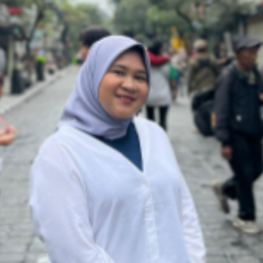 Noor Ayu Wulan Apris - Finance and Administrative Support