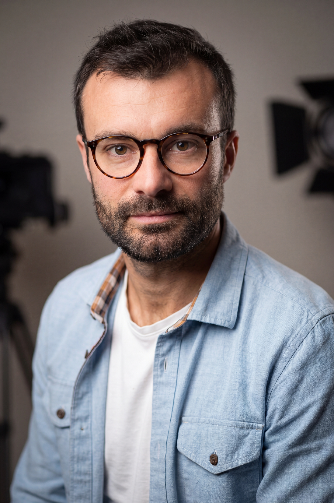 Adrien V. - Réalisateur-vidéaste / conception rédaction