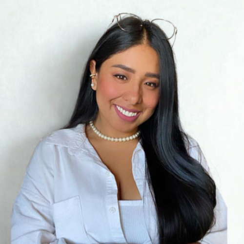 Juliana Jara - Business Operations & Digital Marketing
