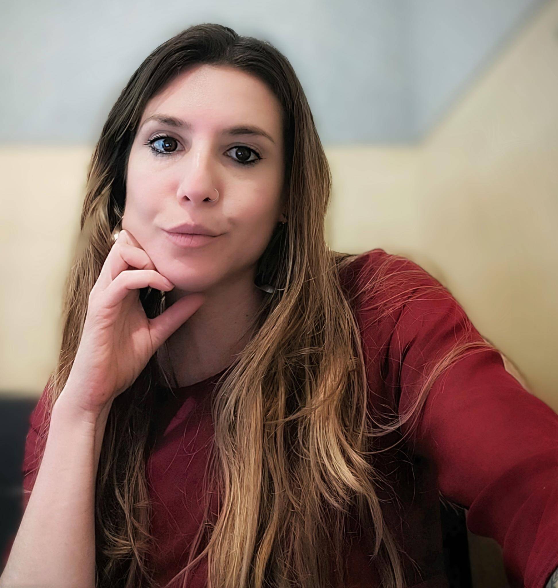 Victoria  - Communications Consultant & Project Manager 