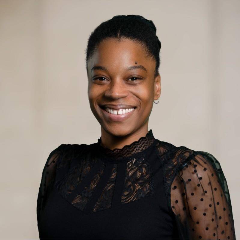 Yaëlle Ebelle - Sales