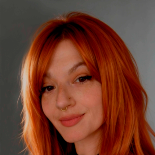Mia  - Realtime Visual Artist | Video, Motion & Animation