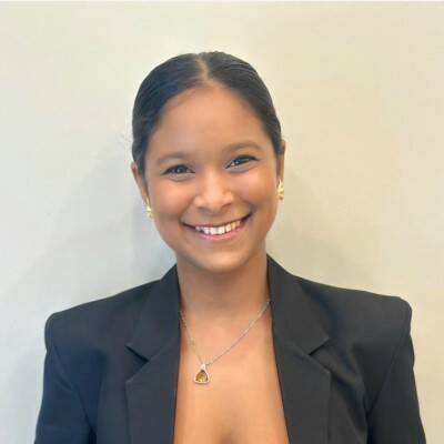 Estellina Ah-Hon - Customer Success & Operations Manager | FR/EN
