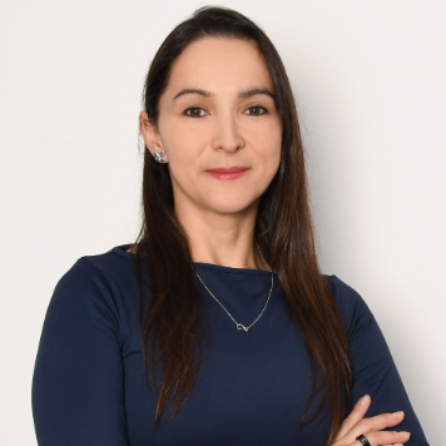 Astrid Valencia - Abogada de extranjería y fiscalidad (colegiada)
