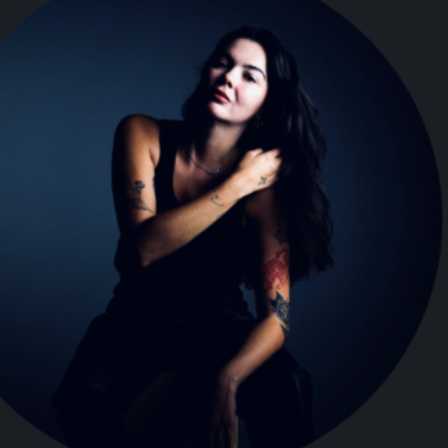 Ingryd Cruz - Art Director/ACD