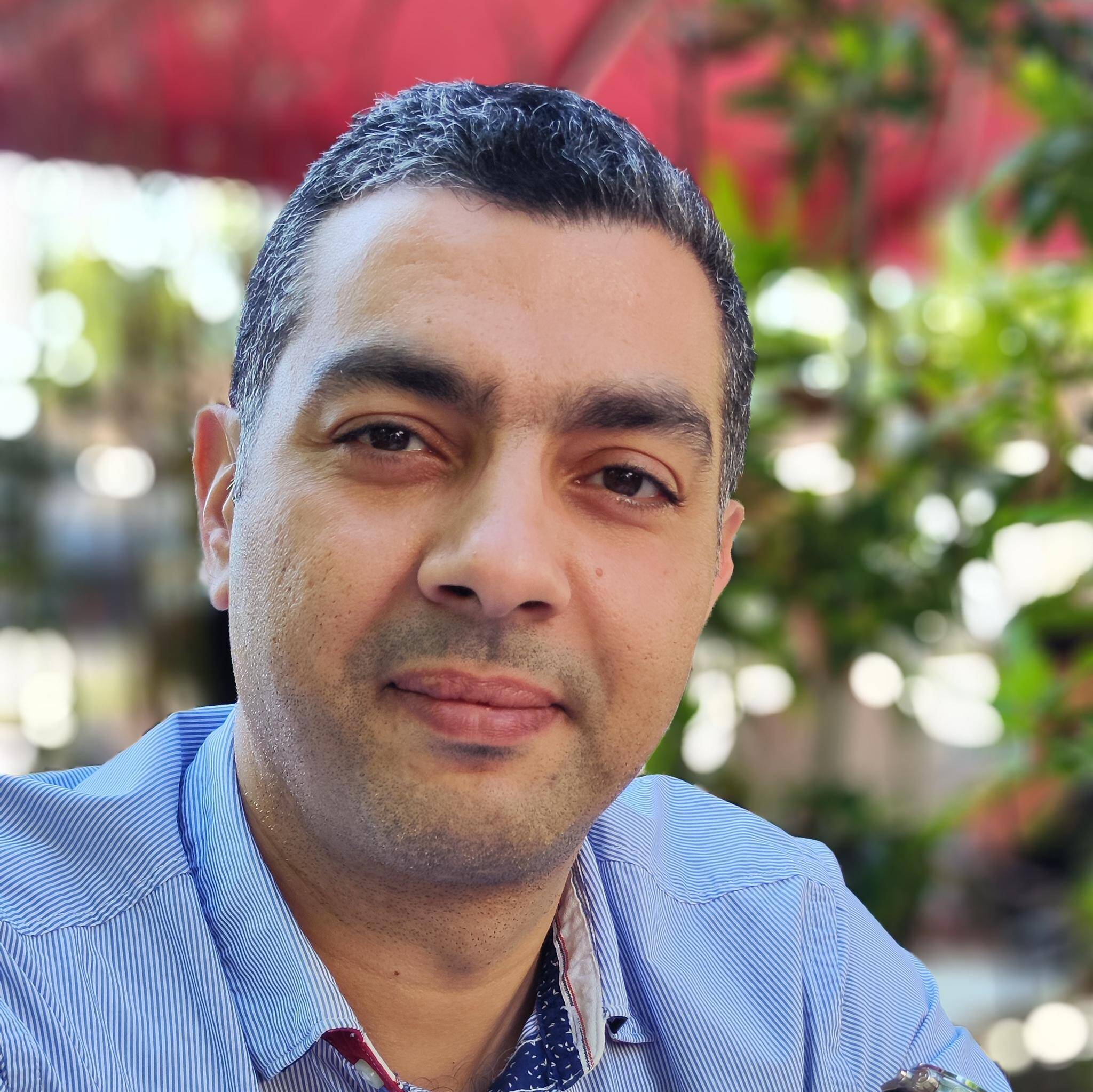 Majid  - Tech Lead & Engineering Manager & Consultant IT